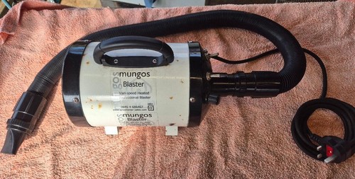 Dog grooming equipment - equipment,