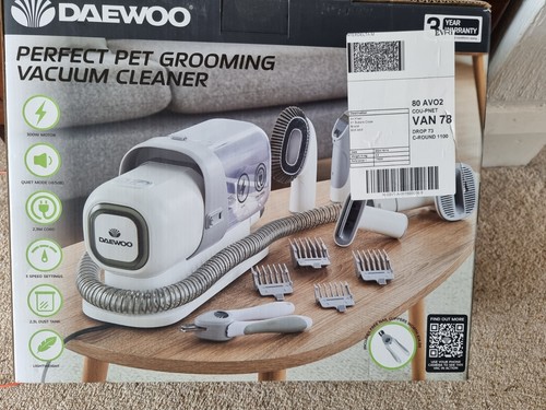 Pet grooming and trmmer - grooming,