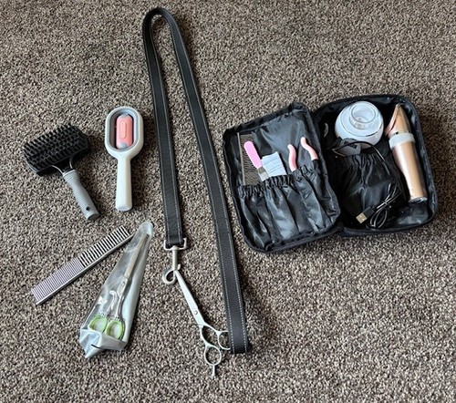 Used dog grooming kit and - grooming, lead